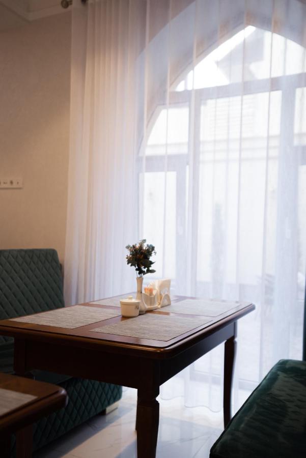 5 Wood Hotel & Spa タシュケント エクステリア 写真